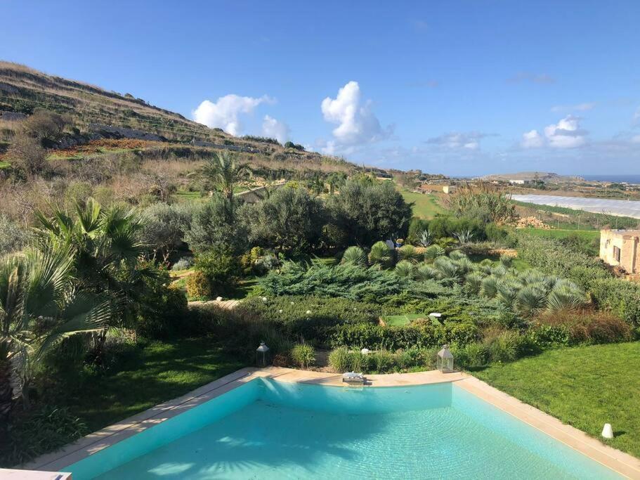 Sunset Oasis Villa L-Imgarr Exterior photo